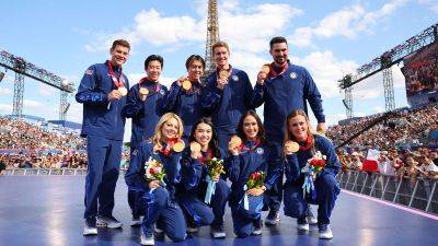 Winter Olympics - Matias Grez - ‘What a special moment’: US figure skating team finally receives Beijing 2022 gold medals in ceremony under the Eiffel Tower - edition.cnn.com - Japan - Usa - Russia - county Park - city Beijing