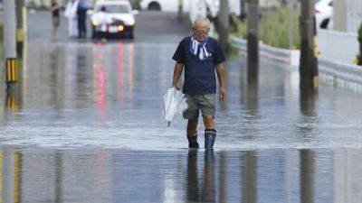 Storm creeps through Japan, bringing heavy rainfall to some spots for days - apnews.com - Japan - prefecture Shizuoka - city Tokyo - city Yokohama