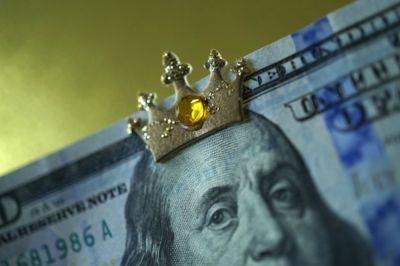 Why ‘King Dollar’ could scoff at Fed rate cuts