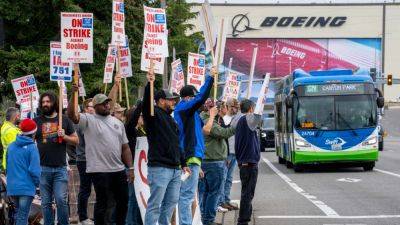 Leslie Josephs - Brian West - Kelly Ortberg - Boeing starts furloughing tens of thousands of employees amid machinist strike - cnbc.com - state Oregon - city Seattle