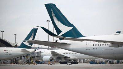 Cathay Pacific bans couple after seat-reclining spat