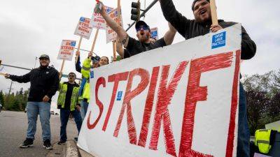 Leslie Josephs - Kelly Ortberg - Boeing sweetens labor proposal in 'best and final' offer as strike enters second week - cnbc.com