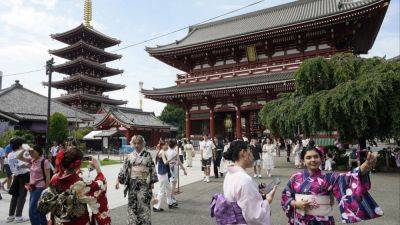 Japan Airlines woos tourists from US, China and other nations with free domestic flights