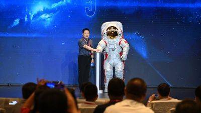 China’s astronauts are aiming to land on the moon by 2030. They now have a new spacesuit to do it