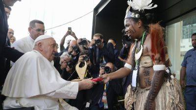 NICOLE WINFIELD - Pope urges end to Papua New Guinea tribal conflicts and fair, sustainable extraction of resources - apnews.com - Indonesia - Papua New Guinea - city Jakarta, Indonesia