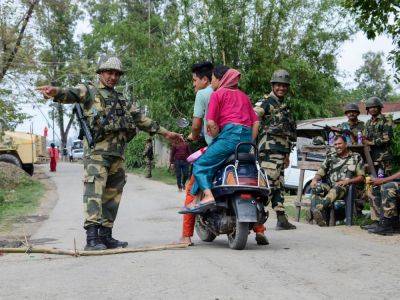 Christian Kukis - At least five killed as ethnic violence flares in India’s Manipur - aljazeera.com - Burma - India